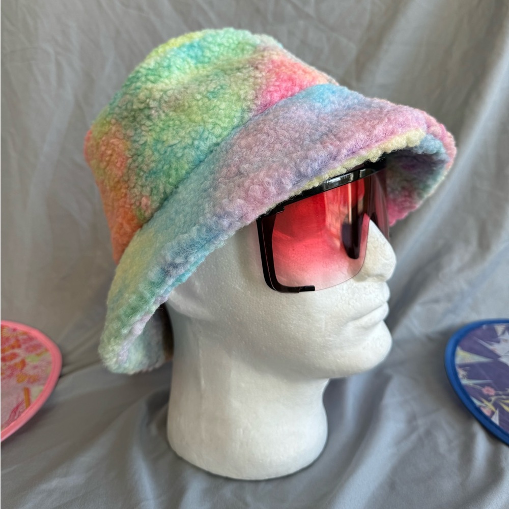 RAVELUXE 🥳 Bucket Hat 👒 Furry 🐰 ✨ Multi-Color ✨